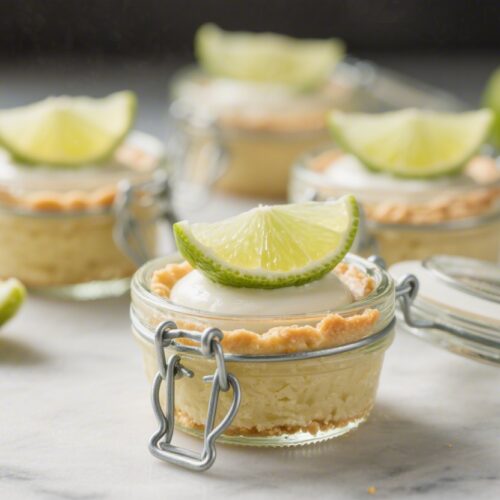 Mini Mason Jar Key Lime Pies